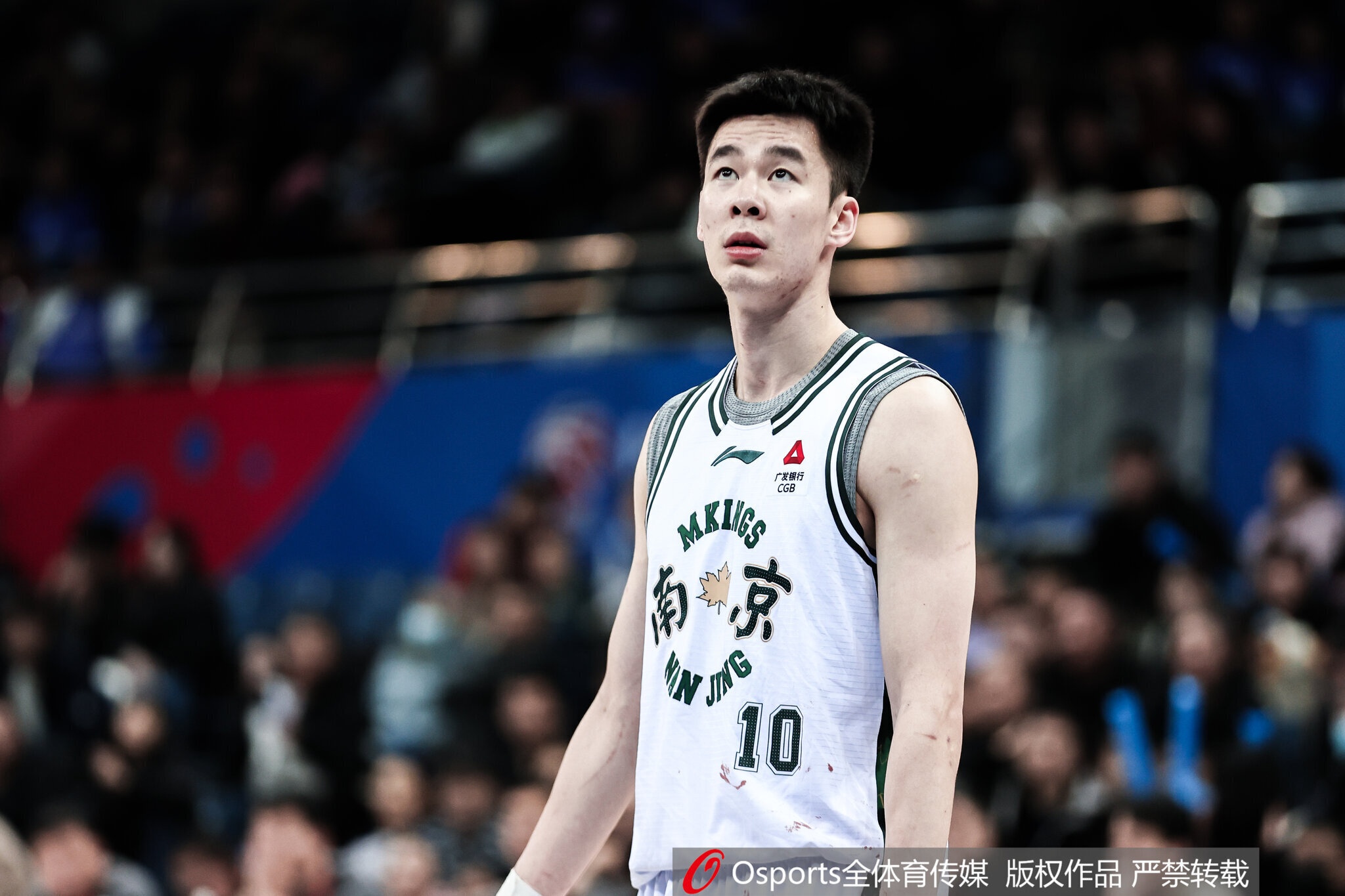 宝威体育-媒体人：白边开外援DPOY先例&amp;国内球员很难了 郭昊文自毁前程落选